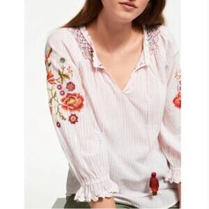 Velvet by Graham & Spencer Rina Floral Embroidered Peasant Blouse